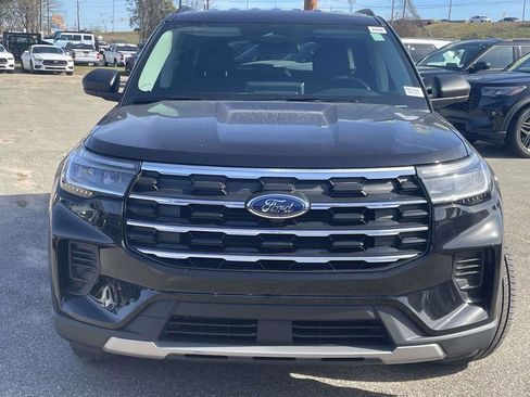 New 2026 Ford Explorer Active RWD image 8