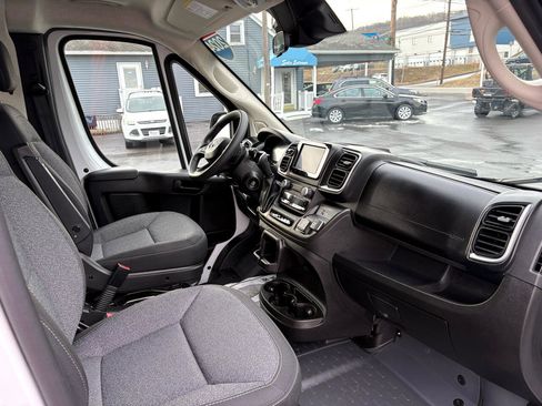 Used 2024 RAM ProMaster 2500 w/ Quick Order Package 22G SLT image 13