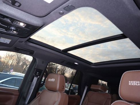 Used 2023 Chevrolet Tahoe High Country image 17