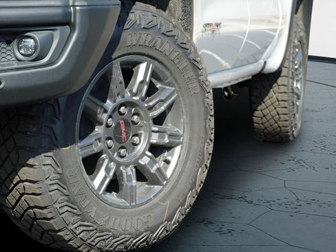 New 2026 GMC Sierra 1500 AT4X AWD/4WD image 3