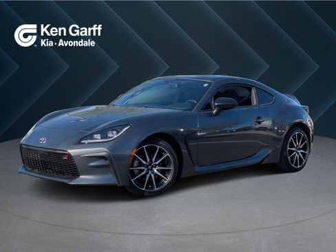 Used 2024 Toyota GR86 image 1