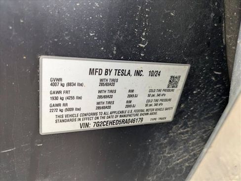 Used 2024 Tesla Cybertruck AWD Crew Cab image 15
