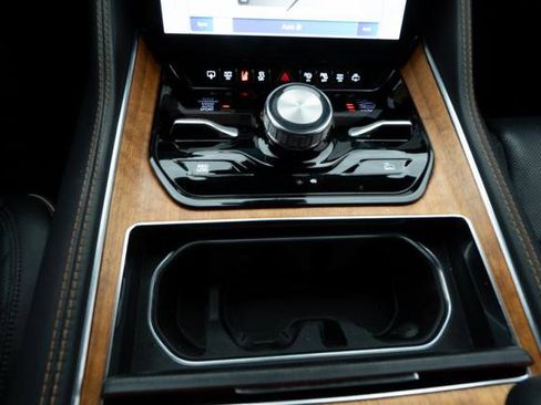 Used 2022 Jeep Grand Wagoneer Series III w/ Rear Seat Video Group 1 image 23