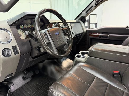 Used 2009 Ford F250 Lariat image 11