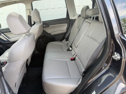 Used 2016 Subaru Forester 2.5i Limited AWD/4WD image 15