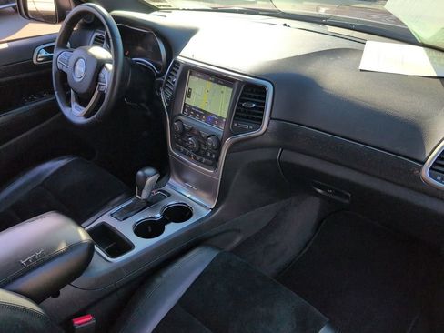 Used 2018 Jeep Grand Cherokee Altitude image 31