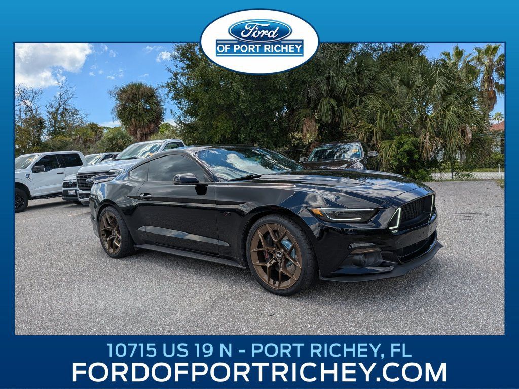 Used 2017 Ford Mustang GT Premium w/ GT Performance Package RWD image 1