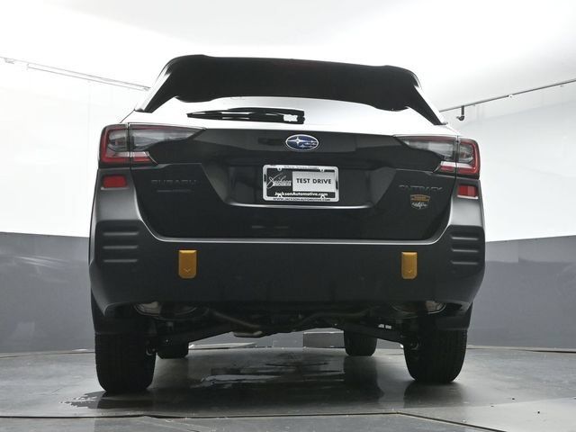 Used 2025 Subaru Outback Wilderness w/ Wilderness Package AWD/4WD image 38