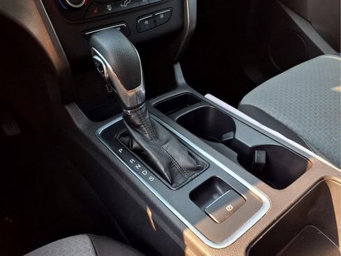 Used 2019 Ford Escape SE FWD image 11