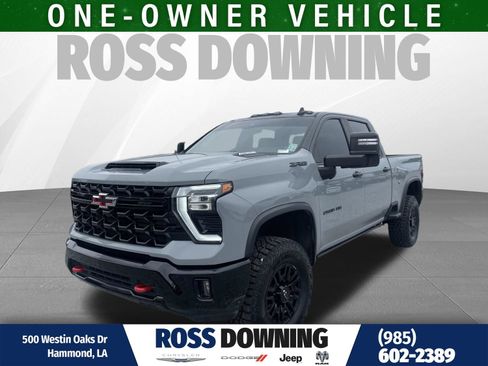 Used 2024 Chevrolet Silverado 2500 ZR2 w/ Technology Package AWD/4WD image 1
