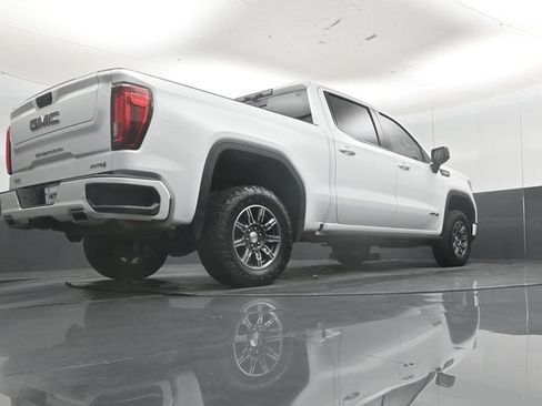 Used 2024 GMC Sierra 1500 AT4 w/ Technology Package AWD/4WD image 47