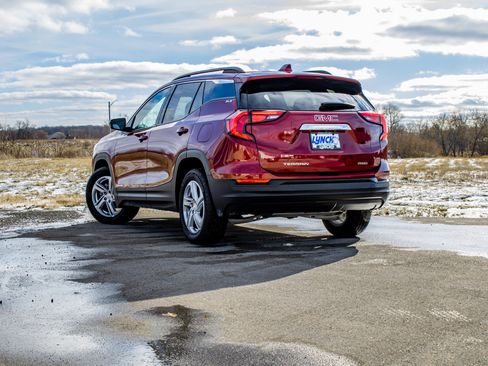 Used 2020 GMC Terrain SLE w/ Driver Convenience Package image 14