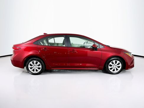 Used 2025 Toyota Corolla LE FWD image 10