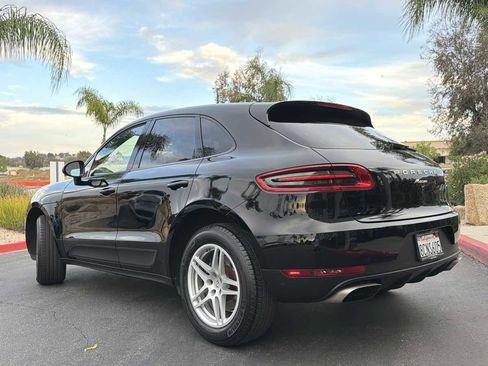 Used 2018 Porsche Macan image 11