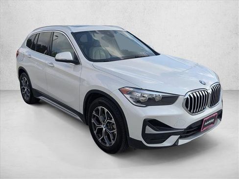 Used 2022 BMW X1 sDrive28i image 3