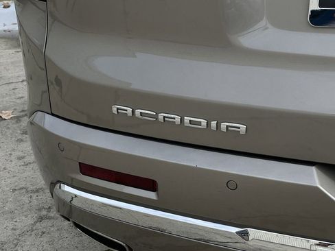 Used 2022 GMC Acadia Denali w/ Denali Ultimate Package FWD image 32