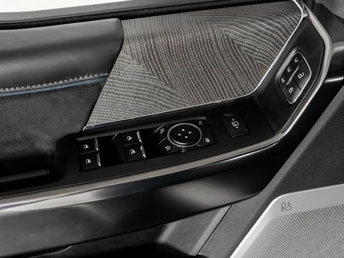 Used 2025 Ford F250 Platinum image 22