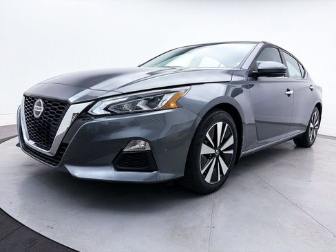 Used 2021 Nissan Altima 2.5 SV w/ SV Premium Package image 11