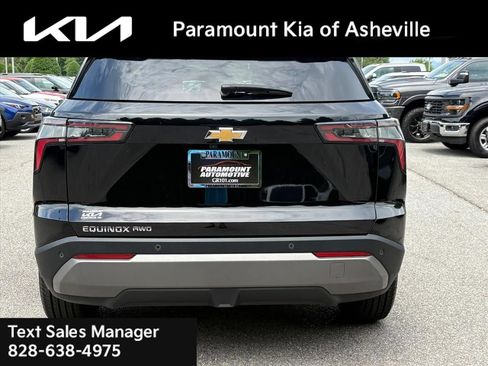 Used 2025 Chevrolet Equinox LT w/ Convenience Package II AWD/4WD image 5