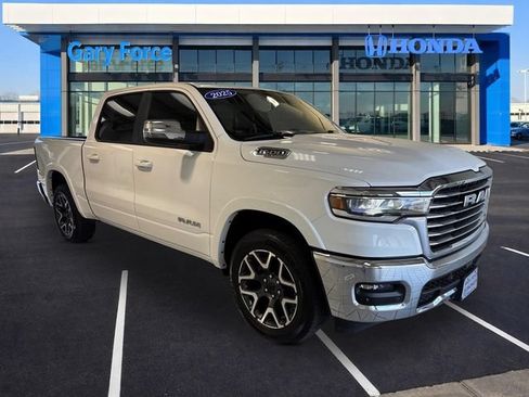 Used 2025 RAM 1500 Laramie AWD/4WD image 1