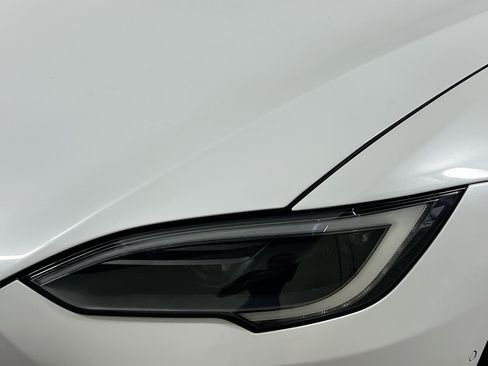 Used 2022 Tesla Model S AWD/4WD image 11