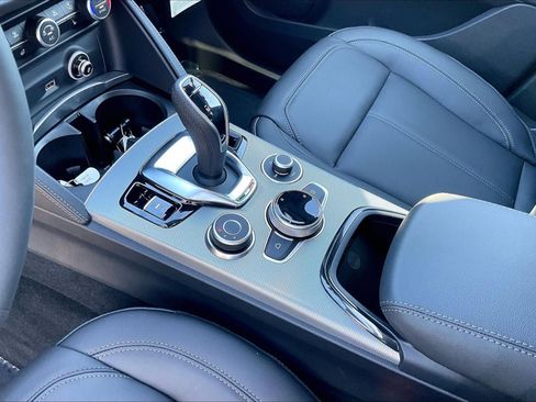 New 2025 Alfa Romeo Stelvio Sprint w/ Convenience Package image 8