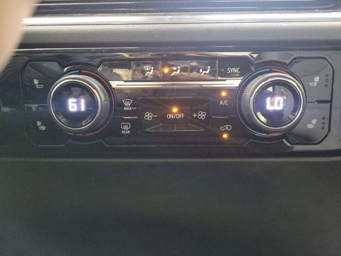 Used 2024 Chevrolet Silverado 1500 RST w/ Z71 Off-Road Package image 21