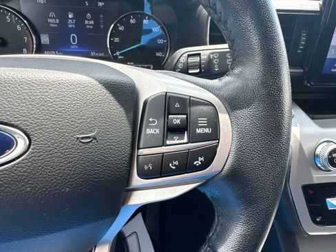 Used 2022 Ford Explorer XLT w/ Equipment Group 202A AWD/4WD image 12