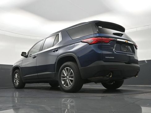 Used 2023 Chevrolet Traverse LT FWD image 26