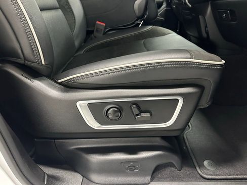 Used 2025 RAM 1500 Laramie image 57