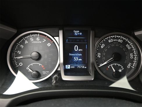 Used 2019 Toyota Tacoma Limited image 22