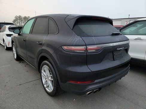Used 2021 Porsche Cayenne S image 4