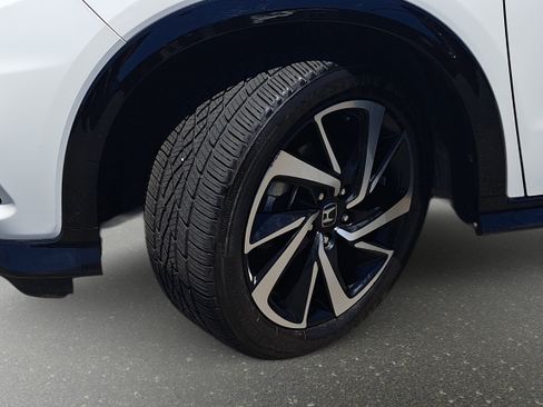 Used 2019 Honda HR-V Sport image 29