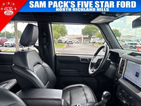 Used 2025 Ford Bronco Outer Banks AWD/4WD image 18