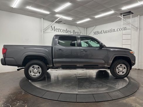 Used 2019 Toyota Tacoma SR w/ SR Convenience Package image 9