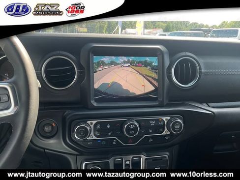 Used 2023 Jeep Wrangler Unlimited Sahara w/ Cold Weather Group AWD/4WD image 14