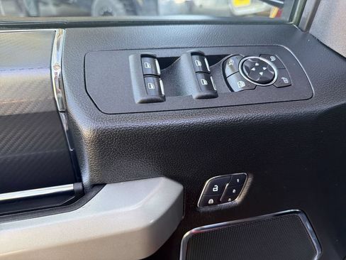 Used 2018 Ford F150 Lariat w/ Equipment Group 502A Luxury AWD/4WD image 24