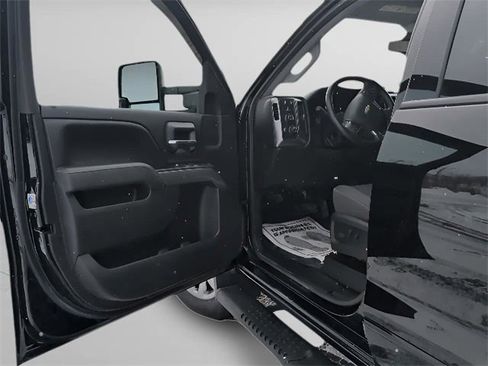 Used 2016 Chevrolet Silverado 2500 LT w/ Snow Plow Prep Package image 10