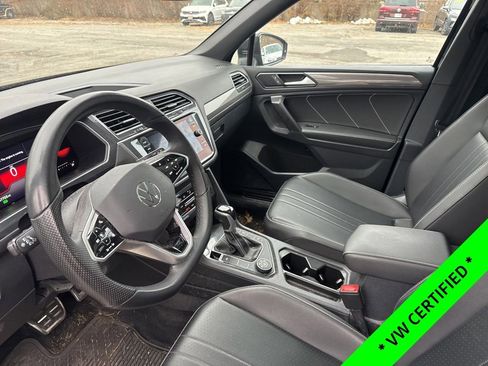 Certified 2022 Volkswagen Tiguan SE R-Line image 13