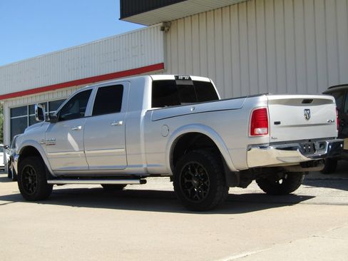 Used 2017 RAM 2500 Laramie w/ Convenience Group AWD/4WD image 10