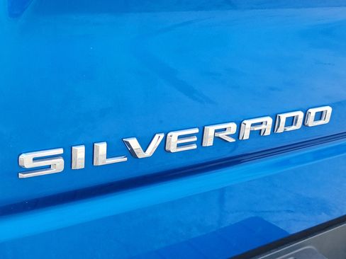 Used 2023 Chevrolet Silverado 1500 Custom w/ LPO, Dark Essentials Package RWD image 10