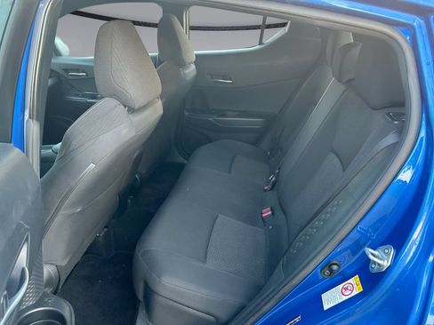 Used 2018 Toyota C-HR XLE FWD image 27