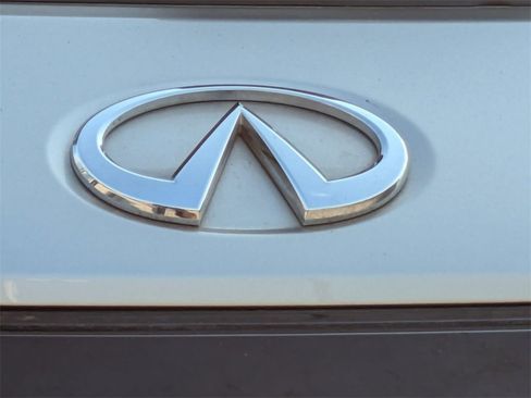 Used 2023 INFINITI QX60 Sensory w/ Vision Package image 28