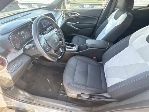 Used 2024 Chevrolet Trax RS w/ Driver Confidence Package image 21