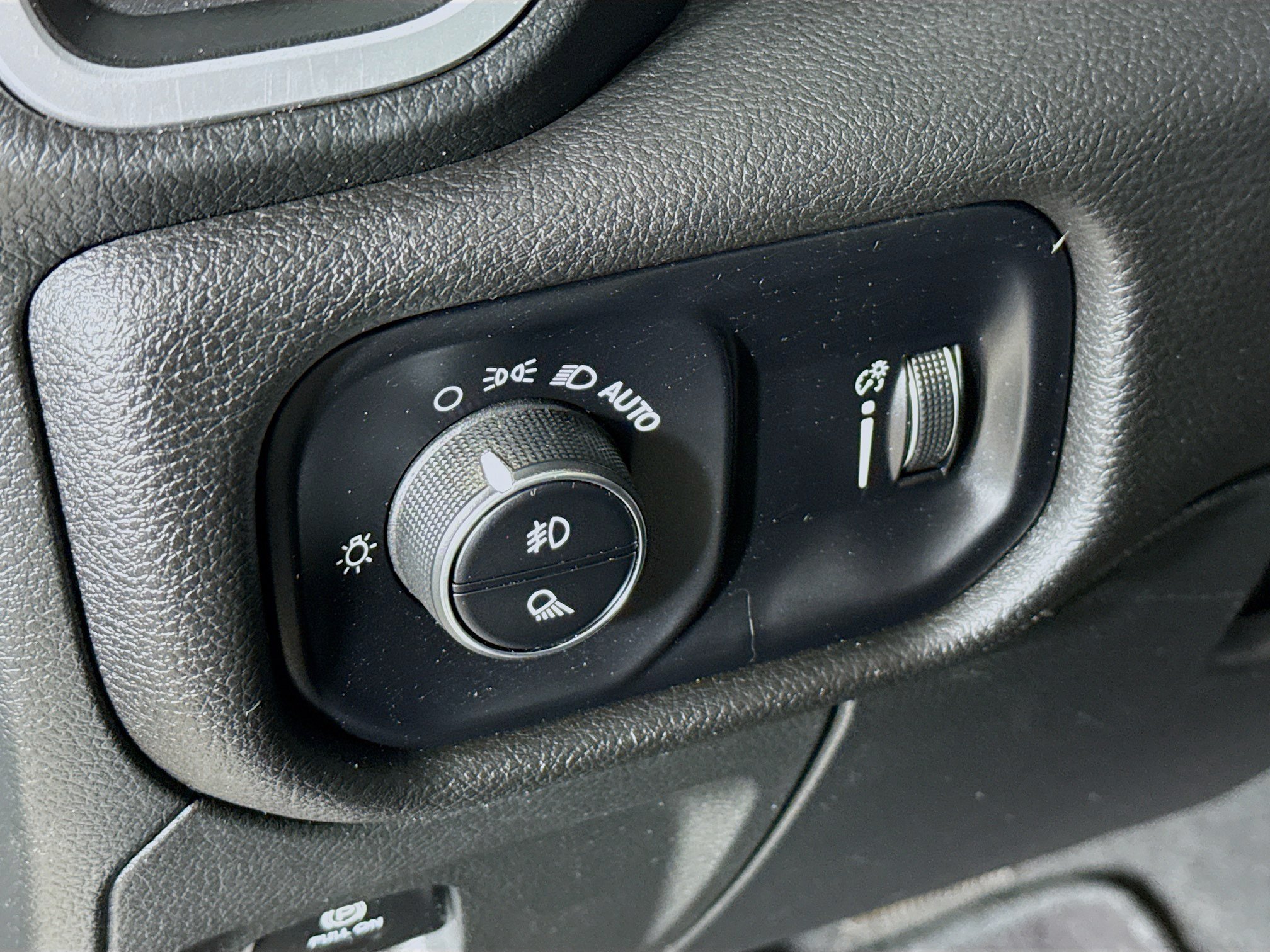Used 2023 RAM 1500 Big Horn RWD image 9