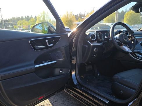 Used 2025 Mercedes-Benz C 300 4MATIC Sedan image 19