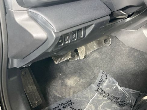 Used 2023 Subaru Outback Premium image 10