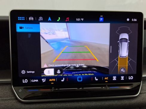 Used 2025 Volkswagen Tiguan S image 11