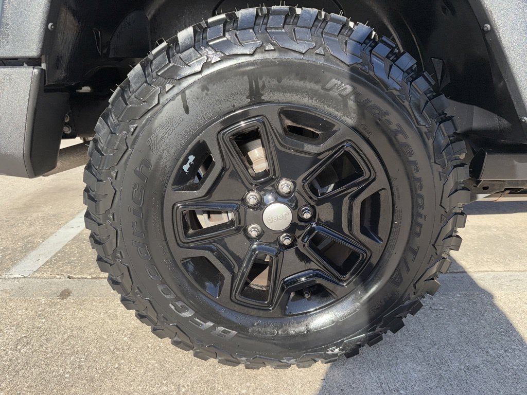 Used 2018 Jeep Wrangler Sport AWD/4WD image 31