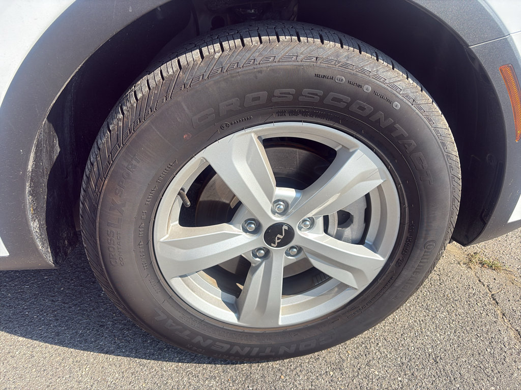 Used 2026 Kia Sorento LX FWD image 30